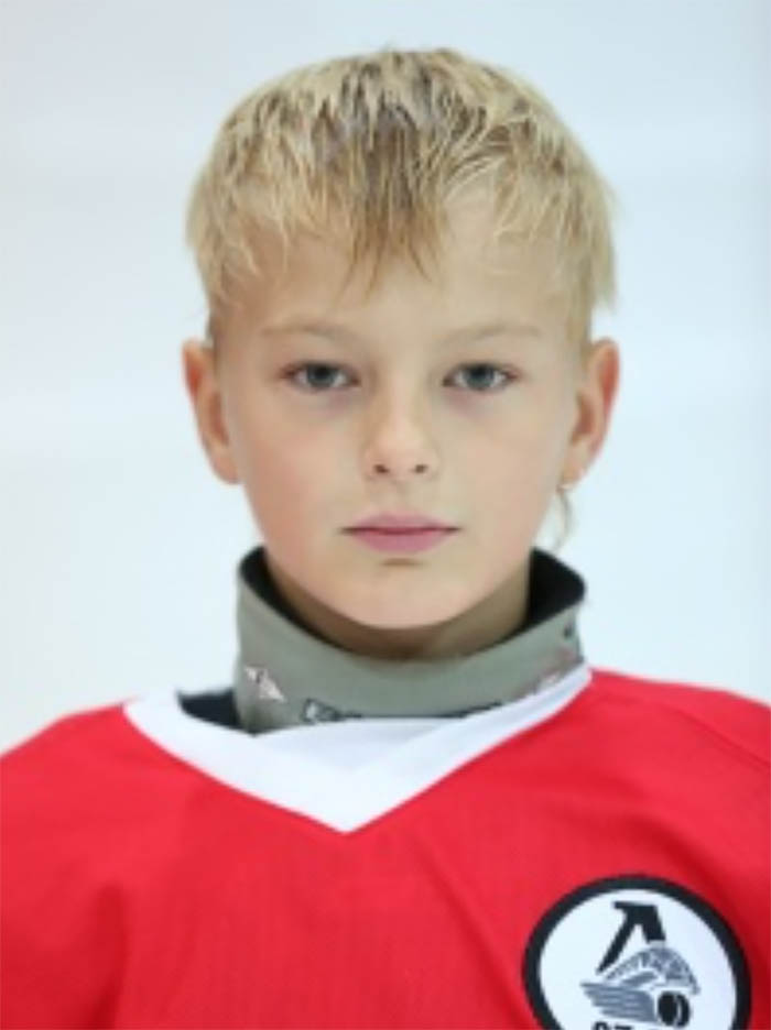 Дима Козлов хоккеист